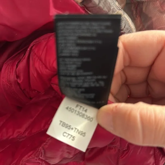 The North Face Gray and Cream Camo Puffer Jacket with Quilted Design - Picture 5 of 5